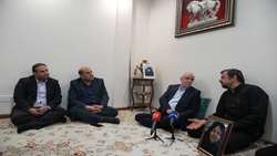 دیدار رییس بنیاد شهید و امور ایثارگران با خانواده «شهیده اعظم میرزایی»