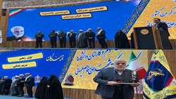 کارمند تراز مکتب شهید سلیمانی از میان کارمندان برگزیده بنیاد شهید معرفی شد