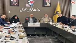 کتاب «من زنده‌ام»  مورد توجه خانواده‌های شهدا قرار گرفته است/ تاکید بر حفظ یاد و نام شهدای غریب در اسارت