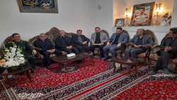 خدمت به خانواده‌های شهدا افتخاری بزرگ برای مسئولان است