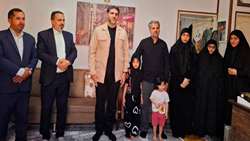 دیدار سرپرست اداره امورمجلس بنیاد  با خانواده‌ شهدای جنگ تحمیلی رمضان