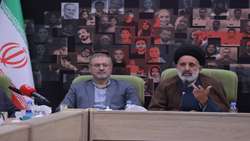 تجربیات گرانبهای پزشکان باید جمع‌بندی شده و برای آیندگان به یادگار بماند