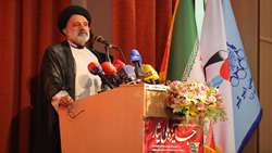 حمله به مراکز دانشگاهی در جنگ تحمیلی رمضان لکه ننگی بر پیشانی تمدن غرب بود/تاکید بر ادامه راه شهدای عرصه علم و دانش