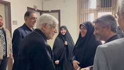 دکتر عارف: ملت ایران با رهبری آیت‌الله خامنه‌ای جوان، راه رهبر شهید و‌ شهدا را تا شکست آمریکا و صهیونیسم ادامه می‌دهد