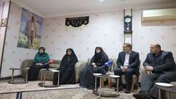 دیدار مدیران بنیاد شهید و امور ایثارگران با خانواده «شهید طاهری»