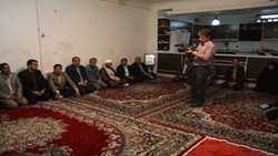 دیدار مسئولان بنیاد ایلام با خانواده شهید اکبر یعقوبی